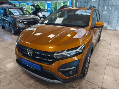 Gebraucht Dacia Sandero Comfort 101 PS (74 kW) 2021 Orange SUV