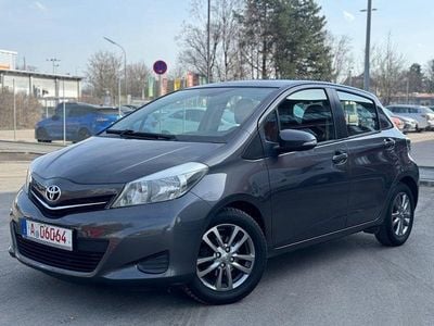 Gebraucht Toyota Yaris Edition 99 PS (72 kW) 2014 Grau Kleinwagen