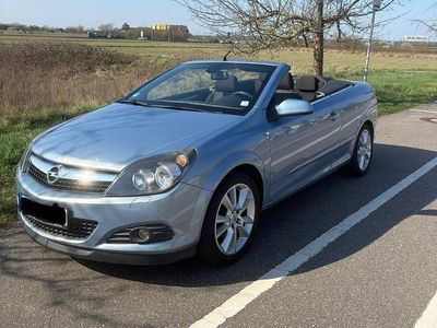 Gebraucht Opel Astra 105 PS (77 kW) 2008 Silber Cabrio