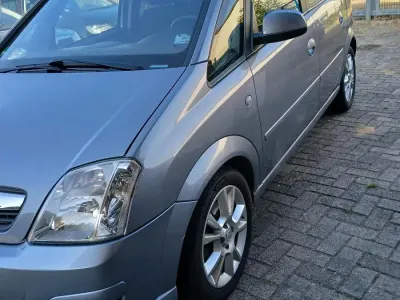 Gebraucht Opel Meriva 105 PS (77 kW) 2007 Silber Van / Kleinbus