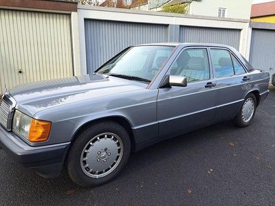 Gebraucht Mercedes 190 122 PS (89 kW) 1991 Grau Limousine