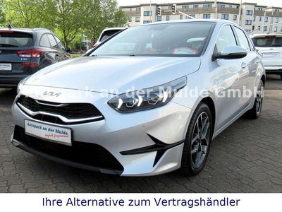Silber Gebraucht 2022 Kia Ceed Spirit Kleinwagen | 20.990 € (Fairer Preis)