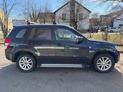 Gebraucht Suzuki Grand Vitara Club 140 PS (102 kW) 2008 Schwarz SUV
