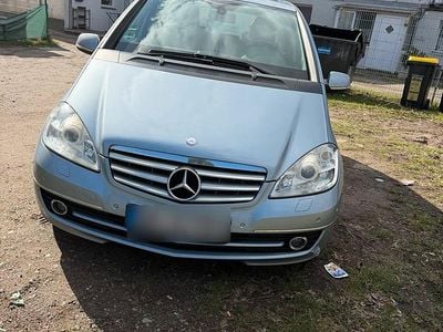 Gebraucht Mercedes A180 109 PS (80 kW) 2010 Blau Kleinwagen