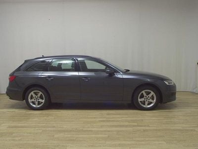 Grau Gebraucht 2021 Audi A4 Basis Kombi | 17.980 € (Guter Preis)