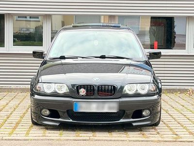 BMW 323