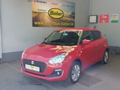 Gebraucht Suzuki Swift Comfort 90 PS (66 kW) 2019 Rot Kleinwagen