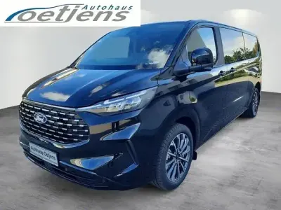 Second-hand Ford Tourneo Custom Titanium X 170 CP (125 kW) 2025 Negru Van