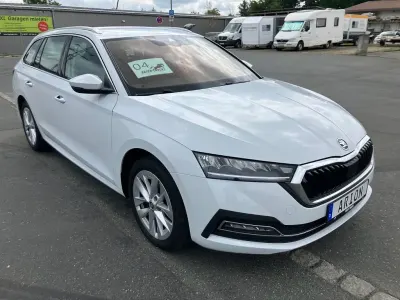 Gebraucht Skoda Octavia Ambition 116 PS (85 kW) 2022 Weiß Kombi