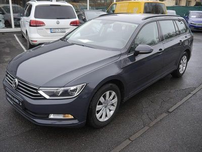 Gebraucht VW Passat 150 PS (110 kW) 2018 Grau Kombi