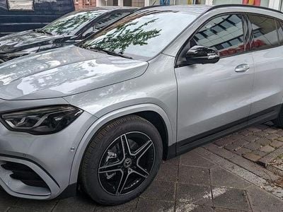 Gebraucht Mercedes GLA200 AMG line 163 PS (119 kW) 2024 Silber SUV