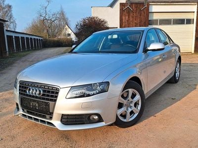 Gebraucht Audi A4 Attraction 120 PS (88 kW) 2011 Silber Limousine