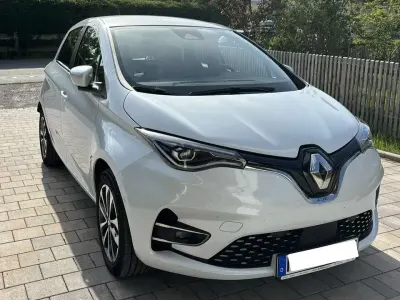 Używany Renault Zoe Intens 50 kW (69 KM) 2021 Biały Hatchback