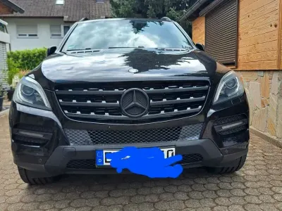 Gebraucht Mercedes ML350 258 PS (189 kW) 2013 Schwarz SUV