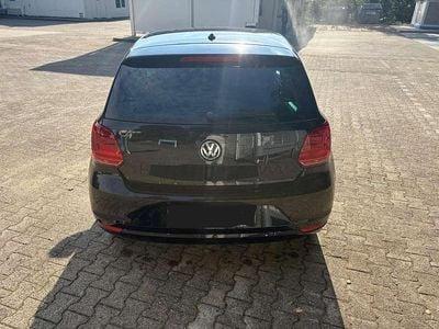 Gebraucht VW Polo Allstar 75 PS (55 kW) 2016 Schwarz Limousine