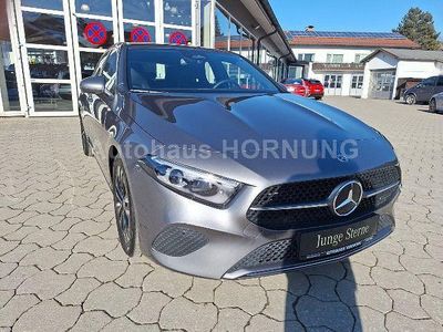 Metalliclack mountaingrau Gebraucht 2024 Mercedes A200 Progressive Limousine | 30.900 € (Fairer Preis)