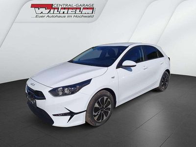 Carraraweiß Neu 2025 Kia Ceed Silver Kleinwagen | 22.977 € (Fairer Preis)
