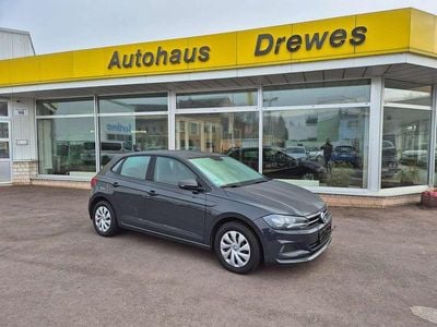 Gebraucht VW Polo Comfortline 90 PS (66 kW) 2018 Uranograu Kleinwagen