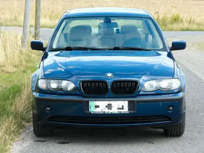 Gebraucht BMW 320 170 PS (125 kW) 2004 Blau Limousine