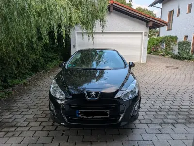 Gebraucht Peugeot 308 CC Active 156 PS (114 kW) 2014 Schwarz Cabrio