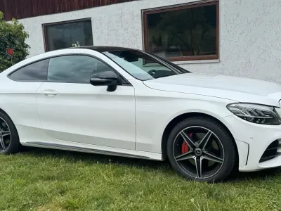 Używany Mercedes C400 AMG line 333 KM (244 kW) 2020 Biały Coupe