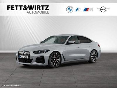 Brooklyn grau metallic Gebraucht 2025 BMW i4 M Sport Limousine | 48.800 € (Superpreis)