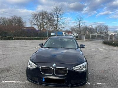 Gebraucht BMW 116 116 PS (85 kW) 2012 Schwarz Kleinwagen