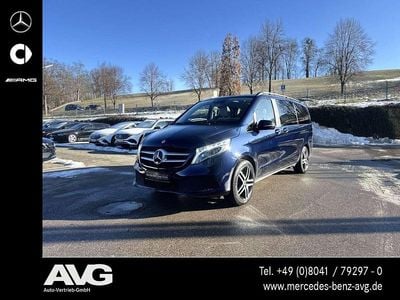 Cavansitblau Gebraucht 2021 Mercedes V250 Van / Kleinbus | 51.900 € (Etwas zu teuer)