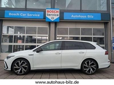 Gebraucht VW Golf VIII R-line 150 PS (110 kW) 2023 Pure white Kombi