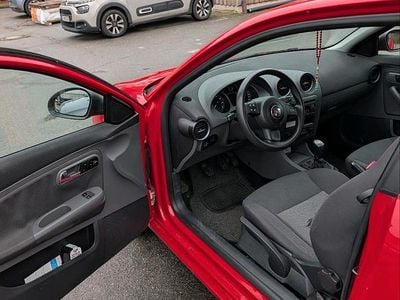Rot Gebraucht 2006 Seat Ibiza Kleinwagen | 2.350 € (Etwas zu teuer)