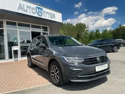 Gebraucht VW Tiguan 150 PS (110 kW) 2023 Grau SUV