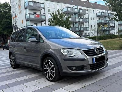 VW Touran Cross