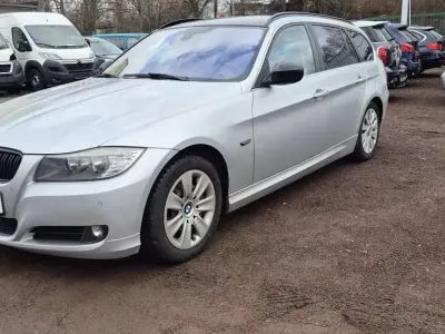 Gebraucht BMW 320 170 PS (125 kW) 2011 Titansilber metallic Kombi