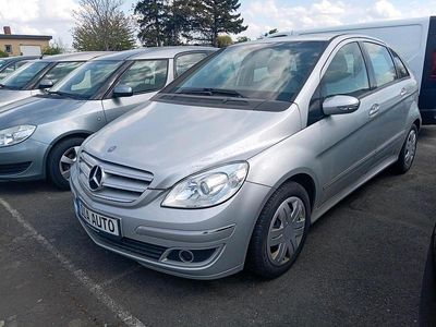 Używany Mercedes B200 140 KM (102 kW) 2005 Srebrny Minivan