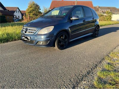 Mercedes B200