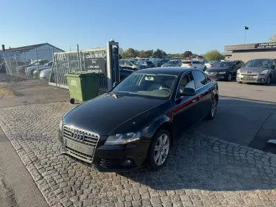 Używany Audi A4 Ambiente 190 KM (139 kW) 2011 Czarny Sedan/Limuzyna
