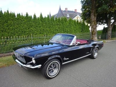Usata Ford V8 200 CV (147 kW) 1968 Nero Cabrio