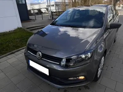 Gebraucht VW Polo Trendline 75 PS (55 kW) 2014 Grau Limousine