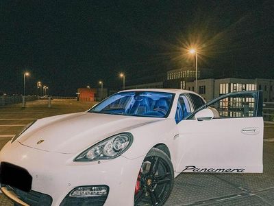 Porsche Panamera 4S