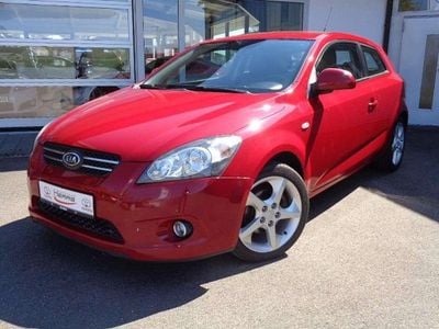 Second-hand Kia Ceed EX 143 CP (105 kW) 2008 Roșu Hatchback