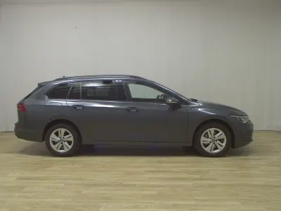 Usata VW Golf VIII Life 116 CV (85 kW) 2022 Grigio Station wagon