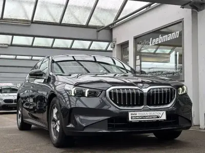 Używany BMW 520 Sport Line 197 KM (144 kW) 2024 Szary Sedan/Limuzyna