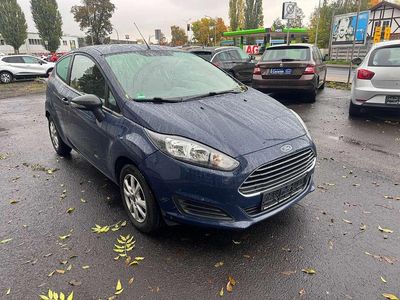 Gebraucht Ford Fiesta Ambiente 60 PS (44 kW) 2015 Blazer blue Kleinwagen