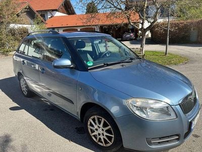 Gebraucht Skoda Fabia Ambiente 69 PS (50 kW) 2009 Blau Kombi