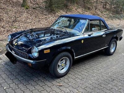 Second-hand Fiat 124 Spider 103 CP (75 kW) 1979 Albastru Cabrio