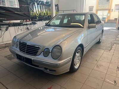 Mercedes E220