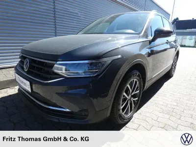 Gebraucht VW Tiguan Life 122 PS (89 kW) 2022 Uranograu SUV
