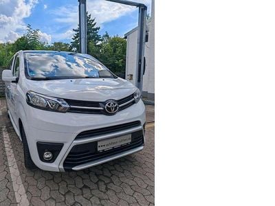 Weiß Gebraucht 2023 Toyota Proace Verso Kombi | 32.980 € (Superpreis)