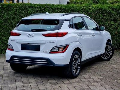 Weiß Gebraucht 2021 Hyundai Kona Select SUV | 17.500 € (Fairer Preis)