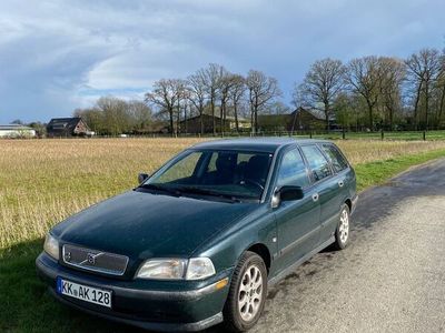 gebraucht Volvo V40 mit neuem TÜV